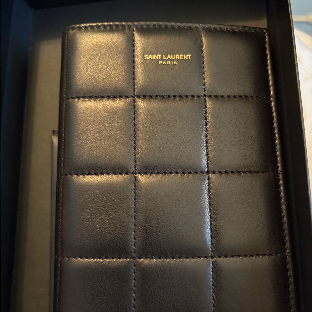 Saint Laurent Nero Passport Case